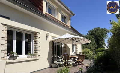 Maison traditionnelle - 187 m² - 8 pièces