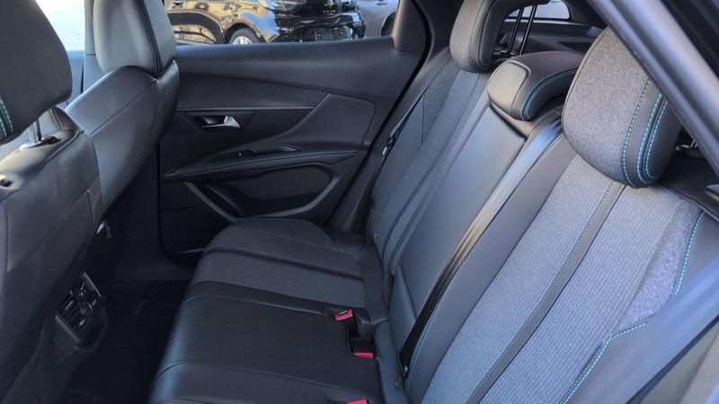 Peugeot 3008 II 1.2 Hybrid 136 e-Dsc6 Allure Pack - Automatique