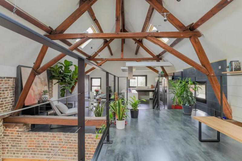 Maison - 395 m² - 9 pièces