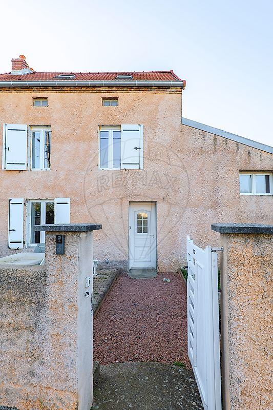 Maison - 80 m² - 4 pièces