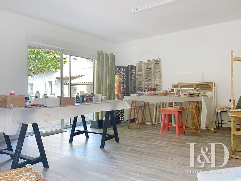 Maison - 278 m² - 9 pièces