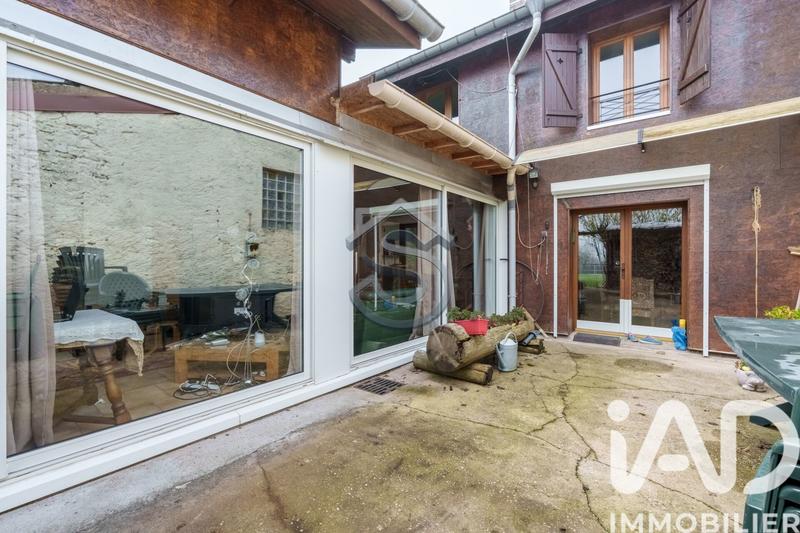 Maison - 276 m² - 7 pièces