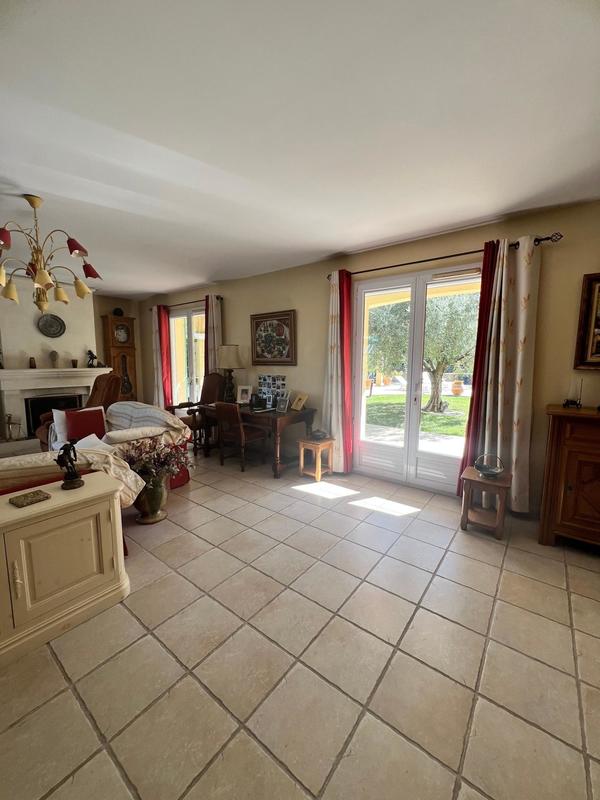 Maison - 208 m² - 7 pièces