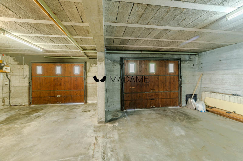 Maison - 200 m² - 8 pièces