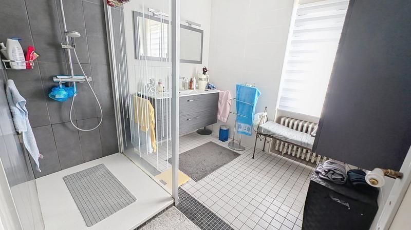 Maison - 160 m² - 8 pièces