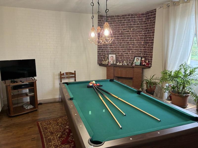 Demeure - 200 m² - 9 pièces