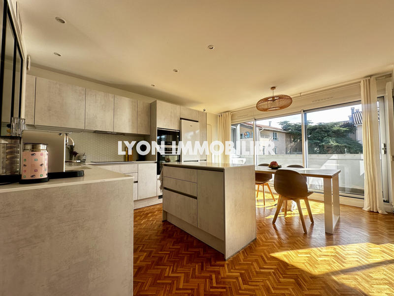 Appartement - 82 m² - 3 pièces