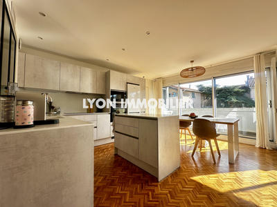 Appartement - 82 m² - 3 pièces