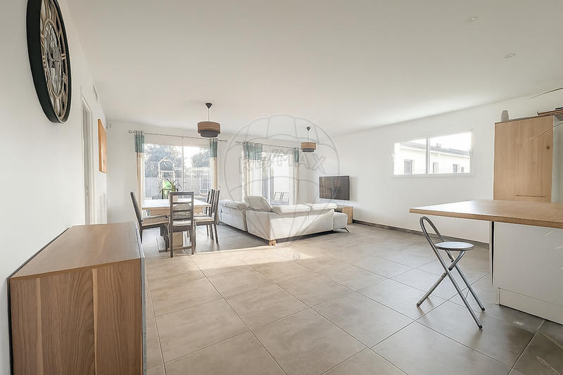 Maison - 104 m² - 4 pièces