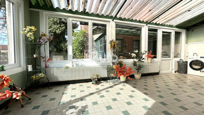 Maison - 235 m² - 8 pièces