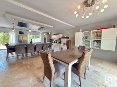 Maison - 304 m² - 5 pièces