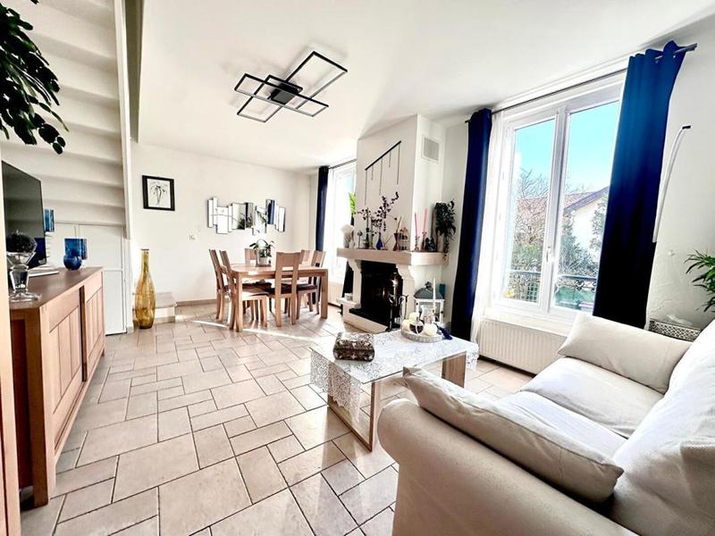 Maison - 122 m² - 6 pièces