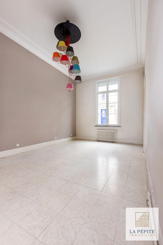 Maison - 306 m² - 10 pièces