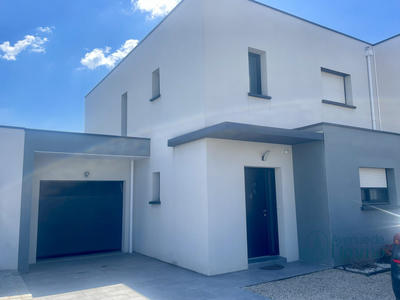 Maison contemporaine - 137 m² - 6 pièces
