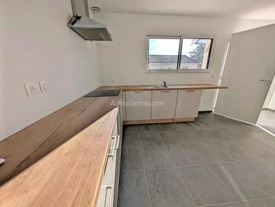 Maison - 84 m² - 4 pièces