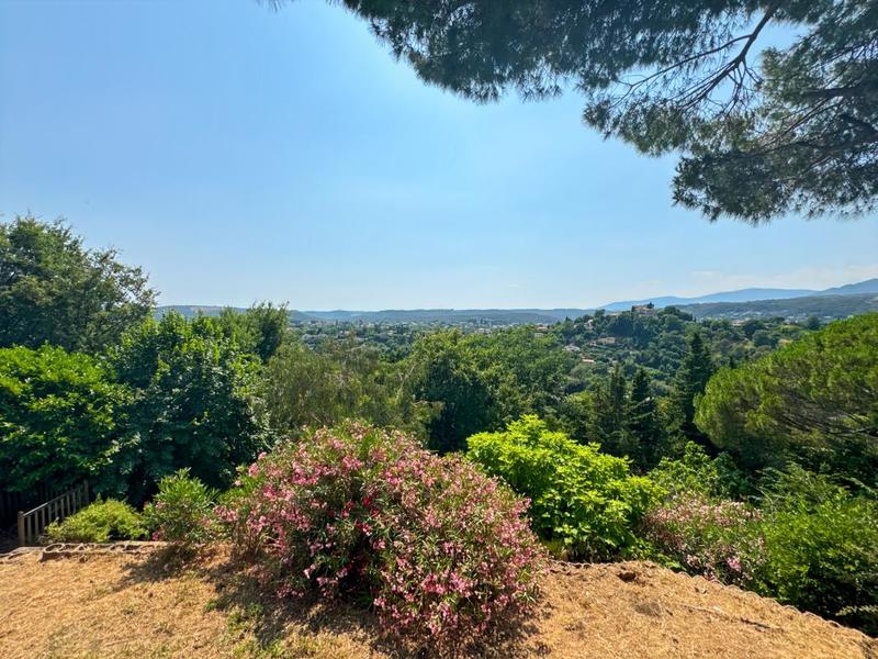 Villa - 375 m² - 6 pièces