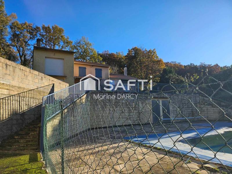 Maison - 207 m² - 11 pièces