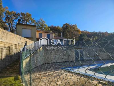 Maison - 207 m² - 11 pièces