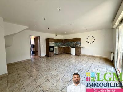 Maison - 100 m² - 6 pièces