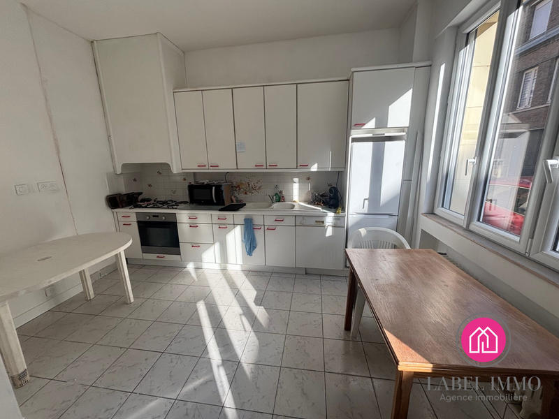 Maison - 220 m² - 9 pièces