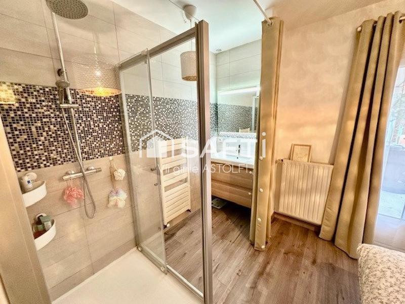 Maison - 153 m² - 8 pièces