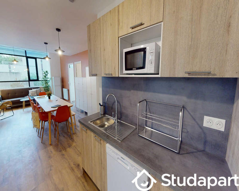 Chambre - 220 m² - 1 pièce