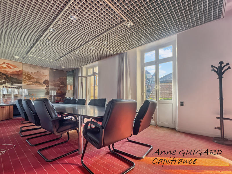 Appartement ancien - 92 m² - 4 pièces