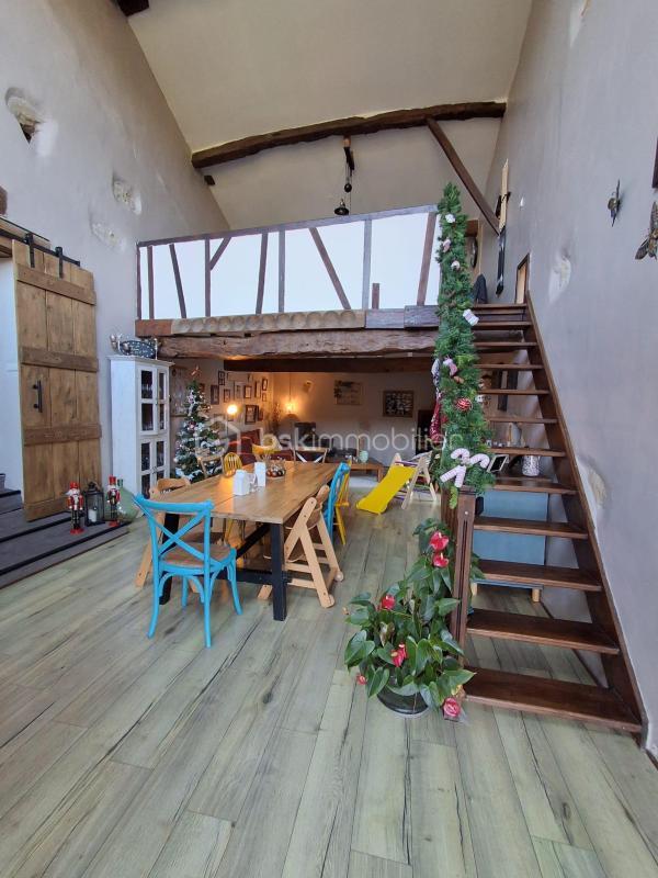 Maison ancienne - 210 m² - 7 pièces