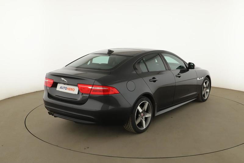 Jaguar Xe 2.0d R-Sport Auto 180 ch