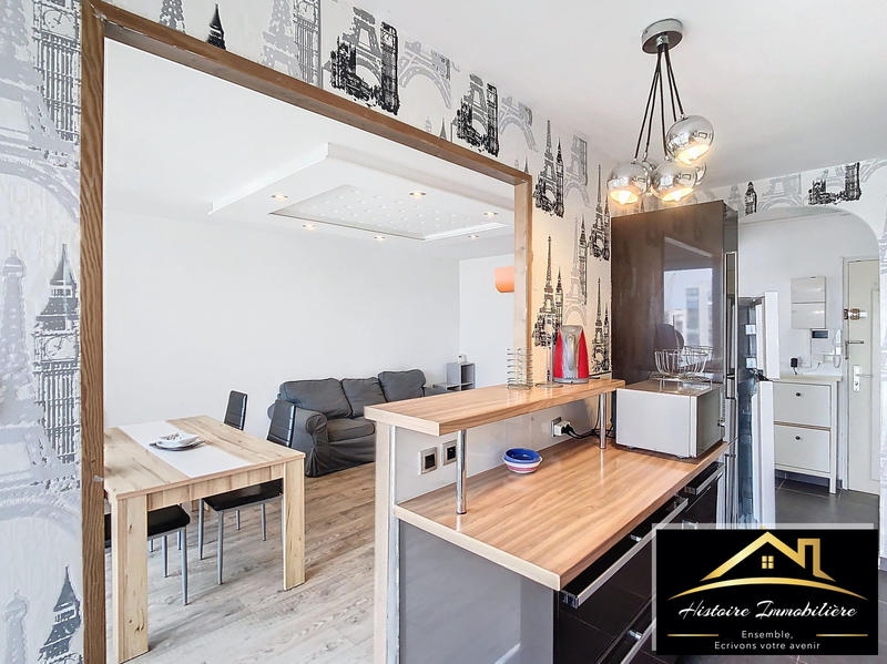 Appartement - 92 m² - 6 pièces