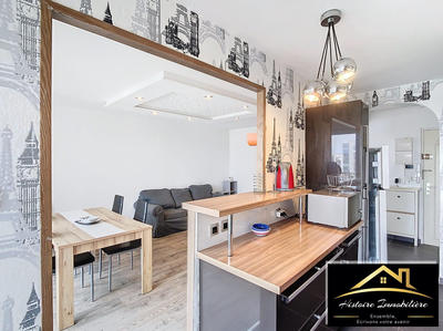 Appartement - 92 m² - 6 pièces