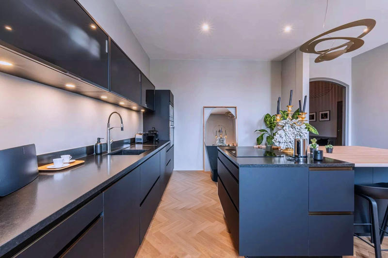 Appartement - 158 m² - 5 pièces