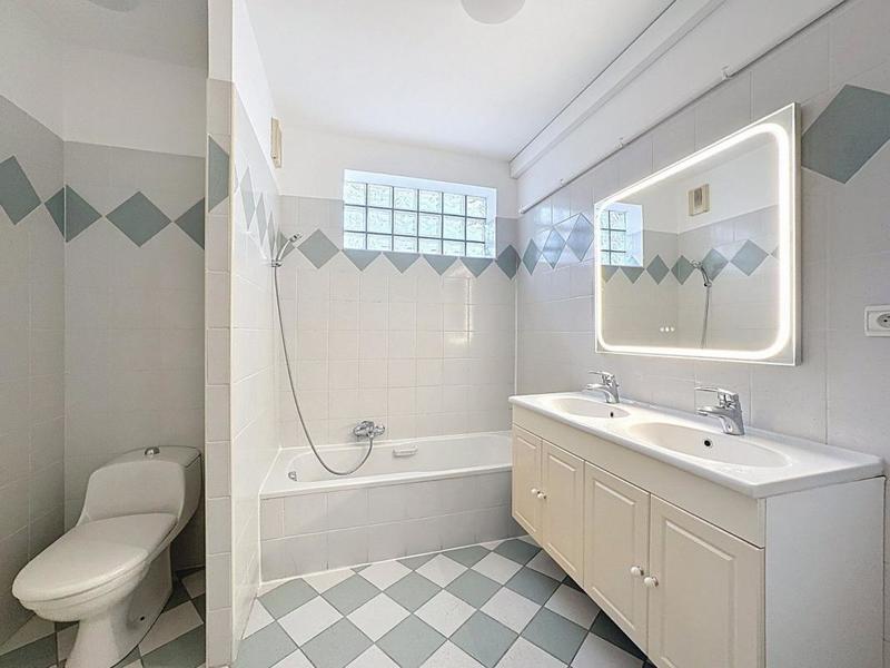 Appartement - 125 m² - 4 pièces