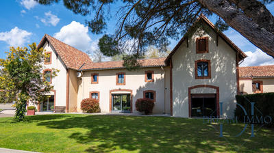 Maison - 350 m² - 7 pièces