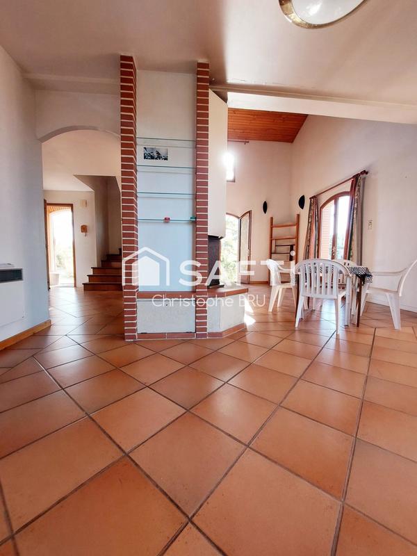 Maison - 200 m² - 7 pièces