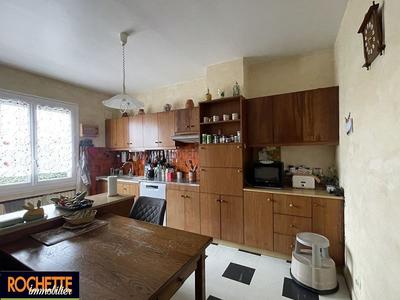 Maison traditionnelle - 174 m² - 6 pièces