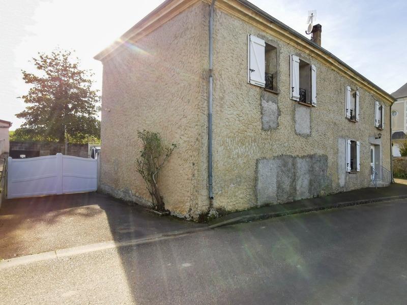 Maison - 210 m² - 10 pièces