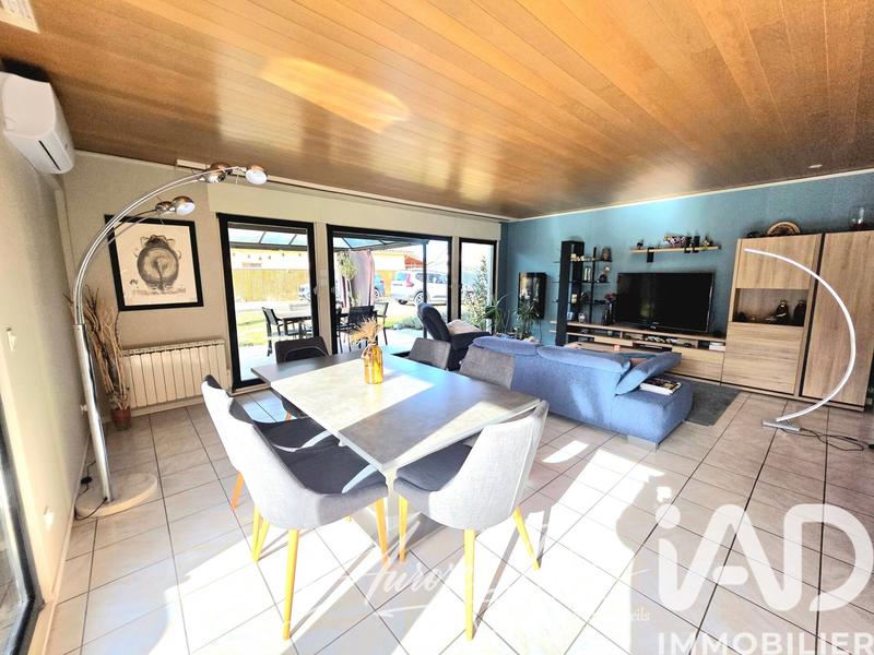 Maison - 186 m² - 8 pièces