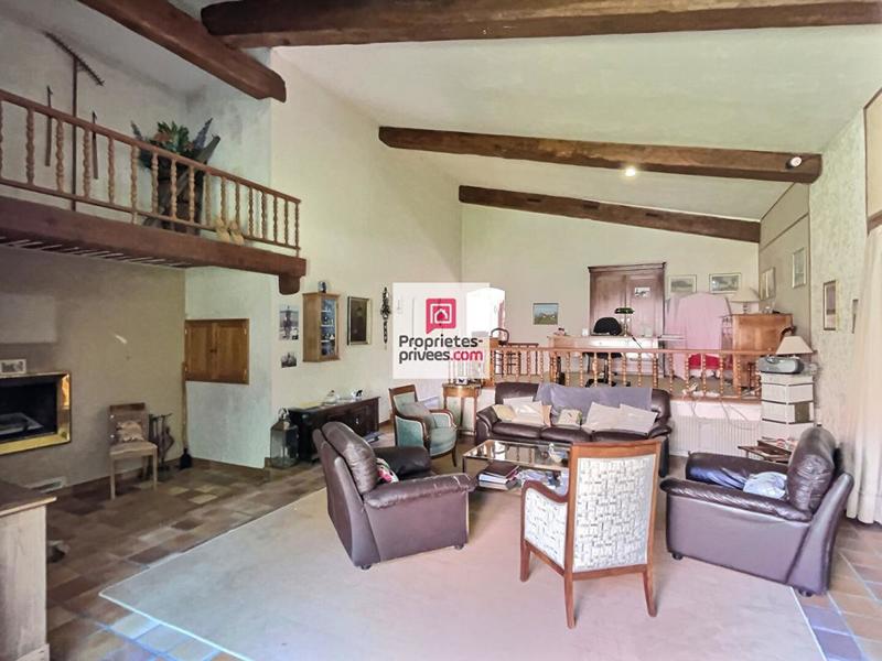 Maison - 190 m² - 5 pièces