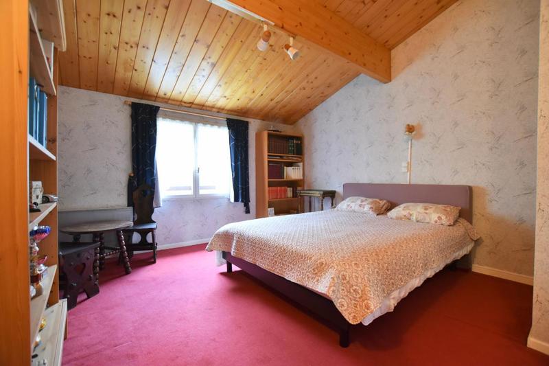 Maison - 185 m² - 8 pièces