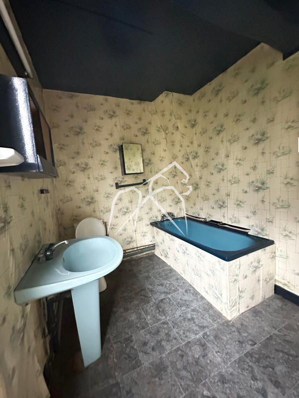 Maison ancienne - 93 m² - 5 pièces