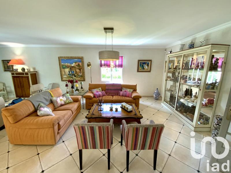 Maison - 221 m² - 9 pièces