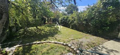 Maison - 247 m² - 10 pièces