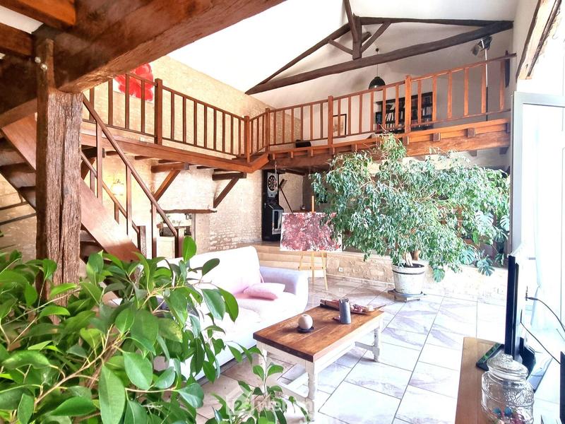 Maison - 388 m² - 10 pièces