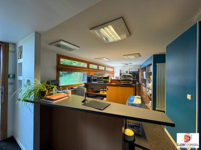 Bureau - 346 m²