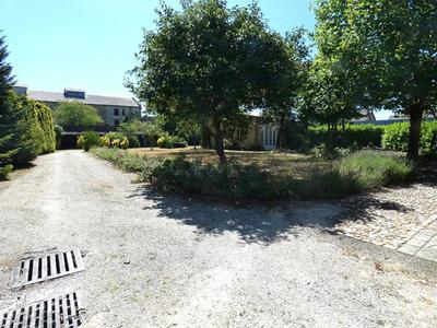 Maison - 338 m² - 13 pièces