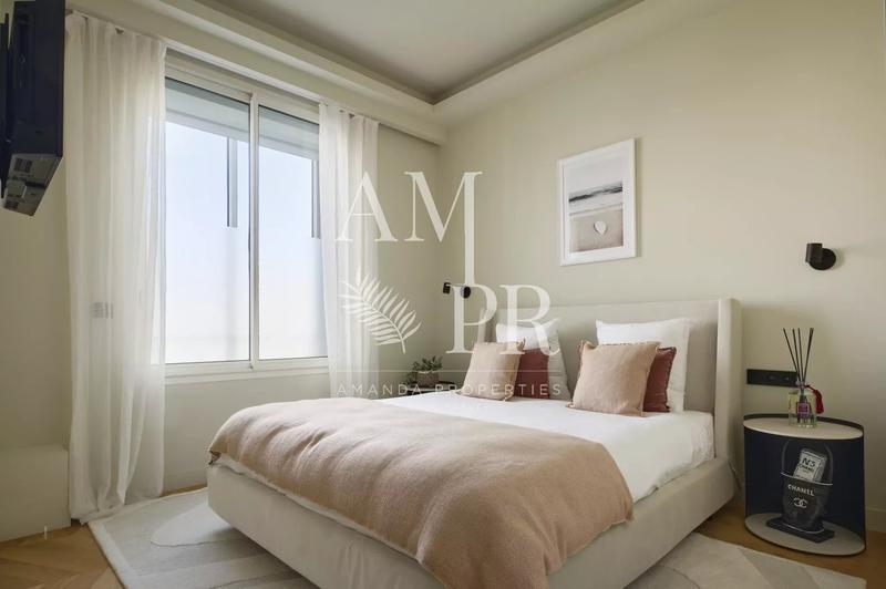 Appartement - 100 m² - 4 pièces