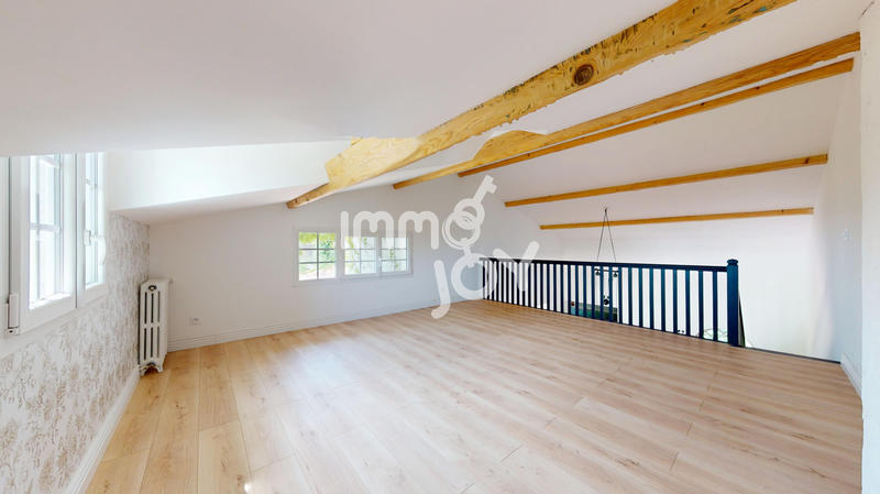 Propriété - 220 m² - 7 pièces