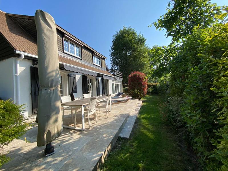 Maison - 190 m² - 8 pièces