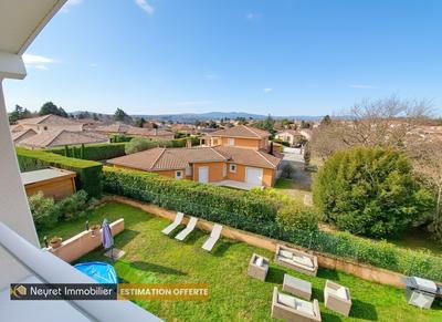 Maison - 257 m² - 8 pièces